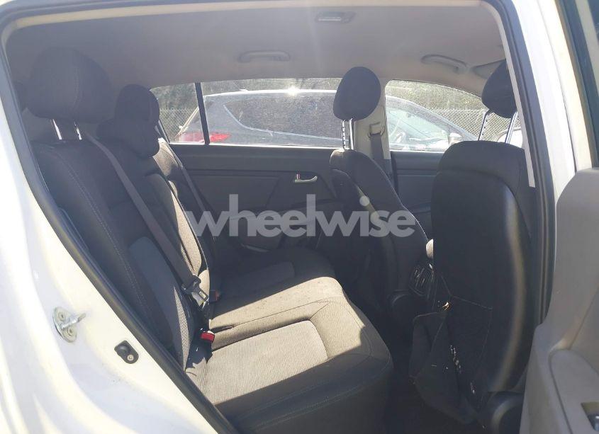 Photo 8 of 2016 Kia Sportage LX (VIN KNDPB3AC4G7837581)