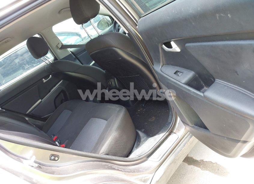 Photo 8 of 2014 Kia Sportage LX (VIN KNDPB3AC5E7639802)