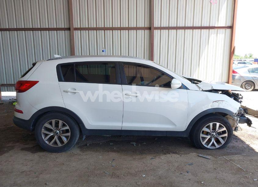 Photo 13 of 2015 Kia Sportage LX (VIN KNDPB3AC5F7760119)