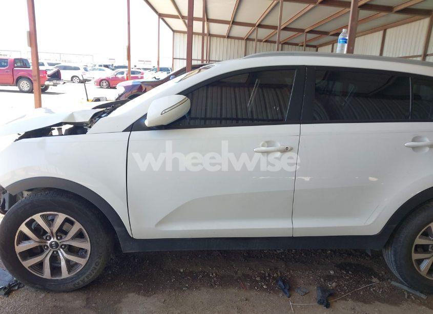 Photo 14 of 2015 Kia Sportage LX (VIN KNDPB3AC5F7760119)