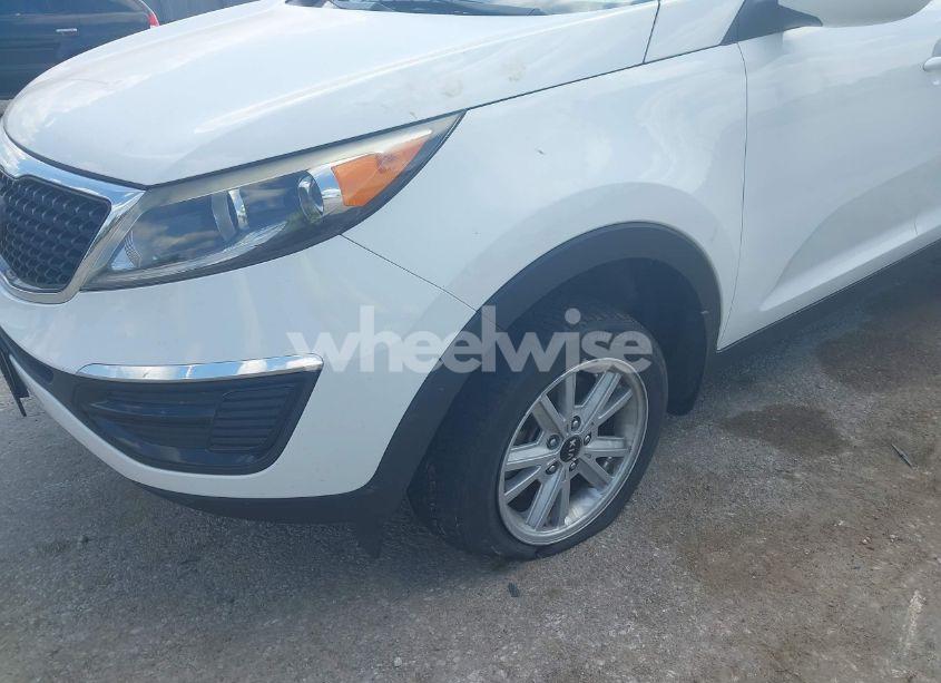 Photo 13 of 2015 Kia Sportage LX (VIN KNDPB3AC5F7781360)