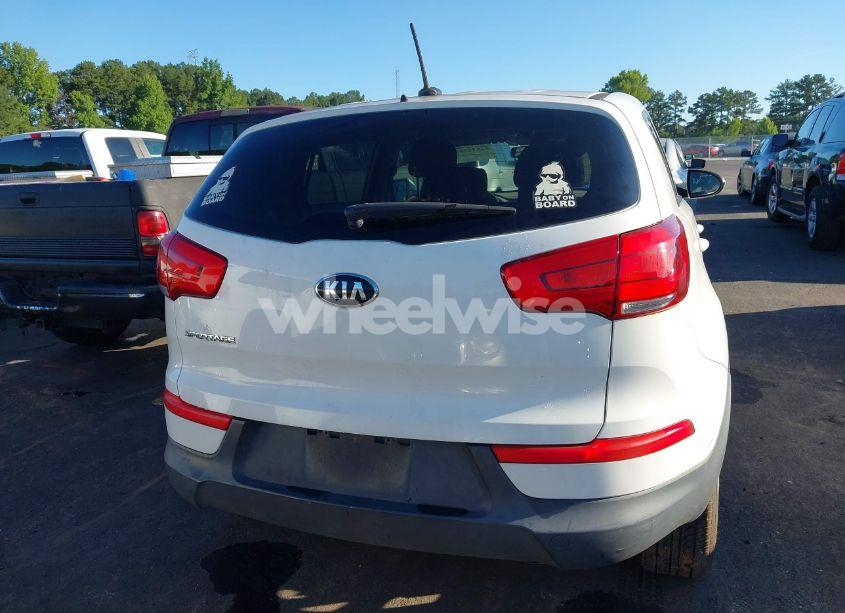 Photo 16 of 2016 Kia Sportage LX (VIN KNDPB3AC5G7880178)