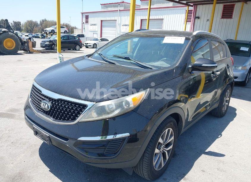 Photo 2 of 2014 Kia Sportage LX (VIN KNDPB3AC6E7613676)