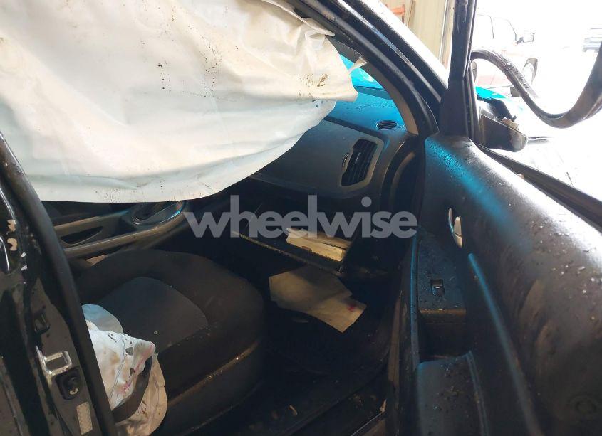 Photo 5 of 2016 Kia Sportage LX (VIN KNDPB3AC6G7827523)