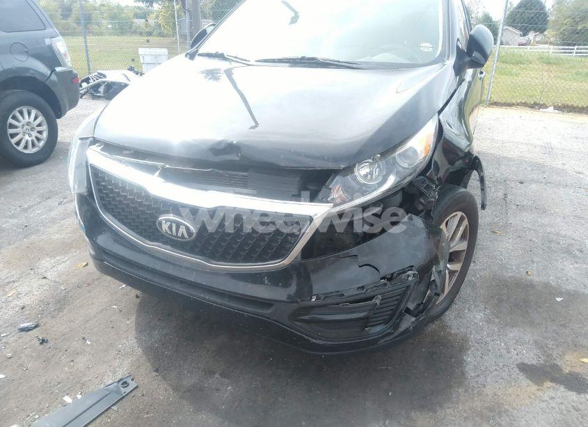 Photo 6 of 2015 Kia Sportage LX (VIN KNDPB3AC7F7700956)