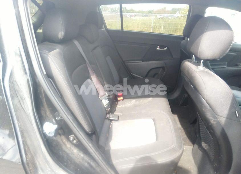 Photo 8 of 2015 Kia Sportage LX (VIN KNDPB3AC7F7700956)