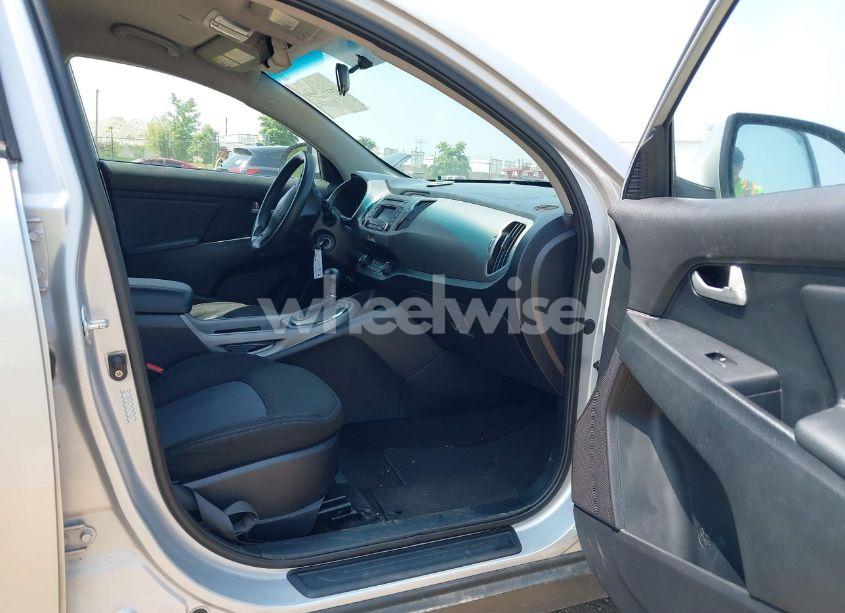 Photo 5 of 2016 Kia Sportage LX (VIN KNDPB3AC7G7796461)