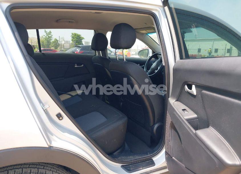 Photo 8 of 2016 Kia Sportage LX (VIN KNDPB3AC7G7796461)