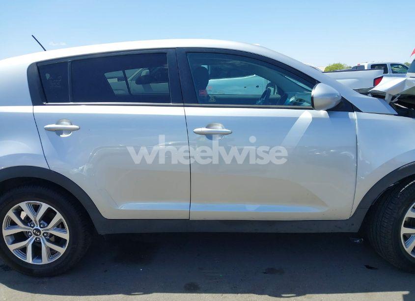 Photo 13 of 2016 Kia Sportage LX (VIN KNDPB3AC7G7836697)