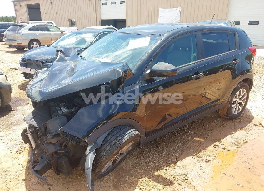 Photo 2 of 2014 Kia Sportage LX (VIN KNDPB3ACXE7569133)