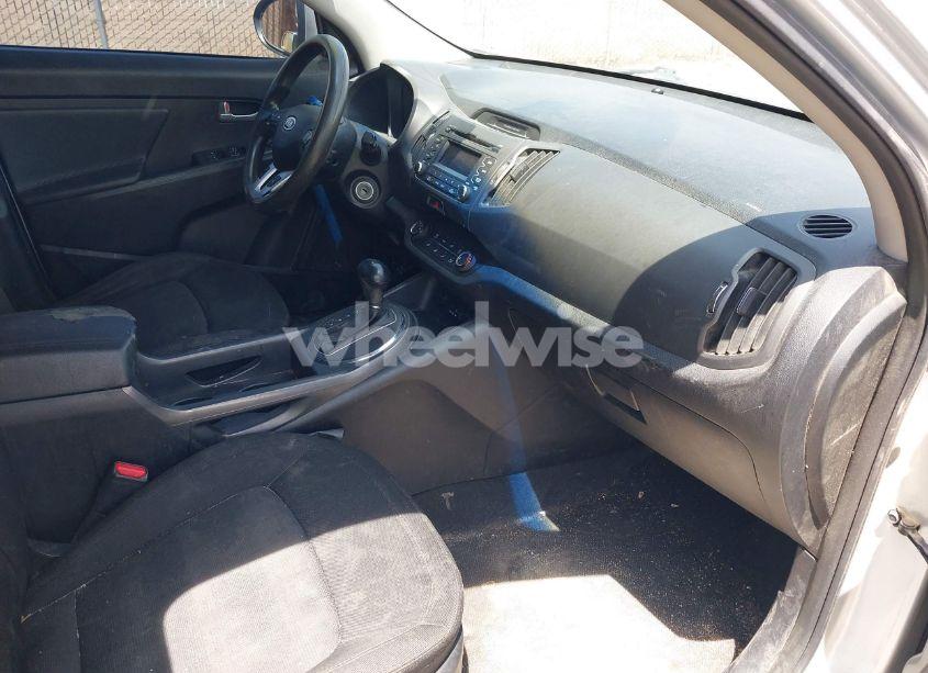 Photo 5 of 2011 Kia Sportage LX (VIN KNDPBCA20B7017756)