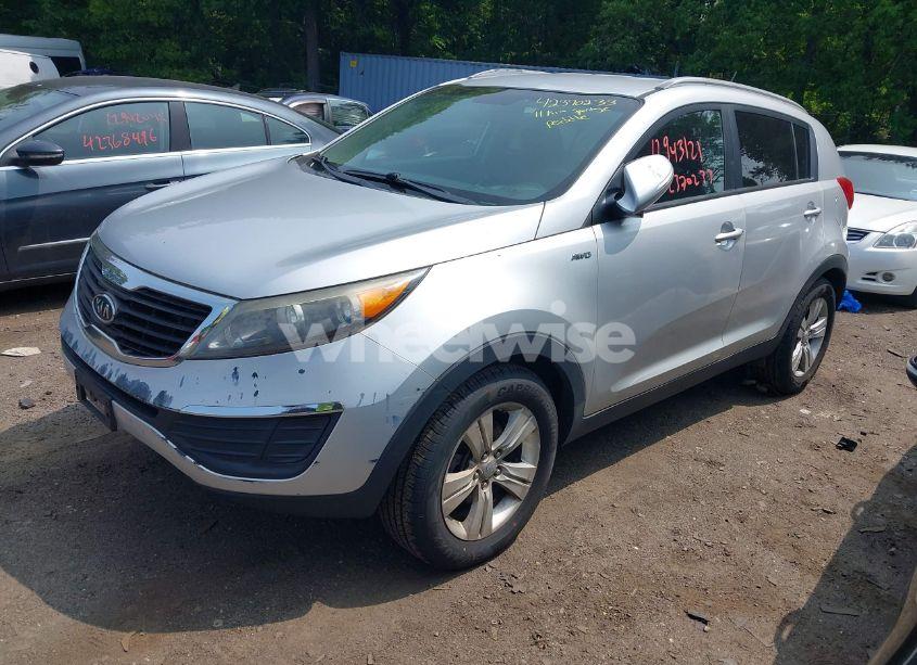 Photo 2 of 2011 Kia Sportage LX (VIN KNDPBCA20B7026845)