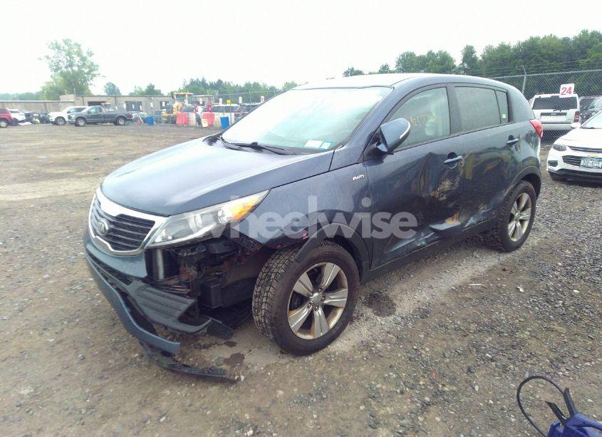 Photo 2 of 2013 Kia Sportage LX (VIN KNDPBCA20D7380903)