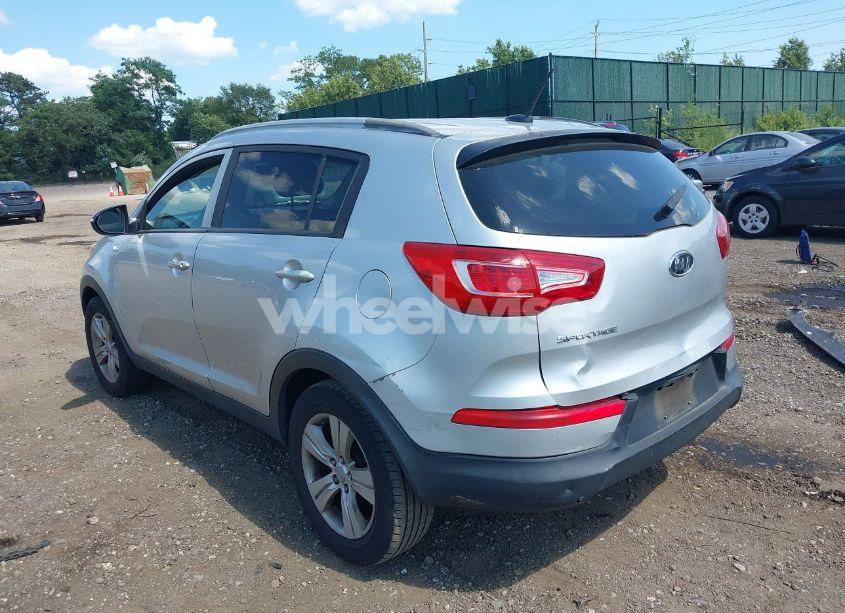 Photo 3 of 2011 Kia Sportage LX (VIN KNDPBCA21B7026580)