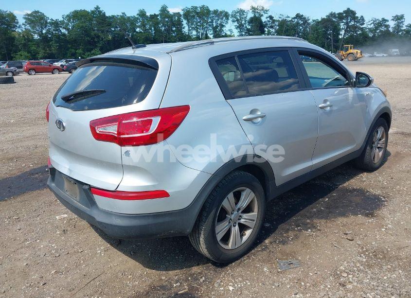 Photo 4 of 2011 Kia Sportage LX (VIN KNDPBCA21B7026580)