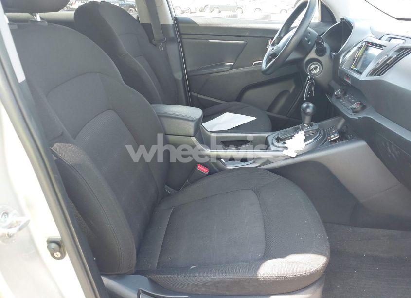 Photo 5 of 2011 Kia Sportage LX (VIN KNDPBCA21B7026580)