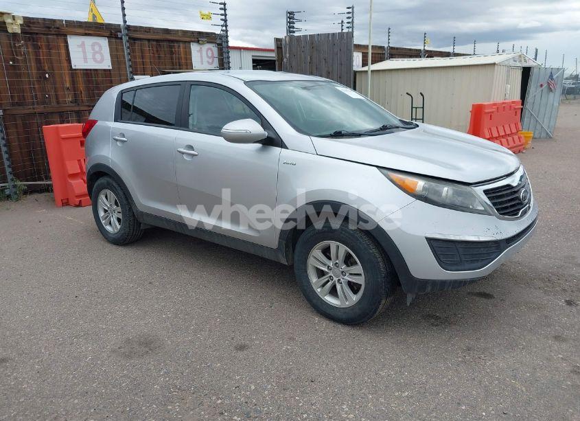 2011 Kia Sportage LX (VIN KNDPBCA21B7044237) main photo