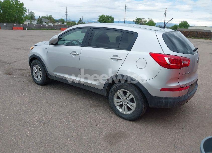 Photo 3 of 2011 Kia Sportage LX (VIN KNDPBCA21B7044237)