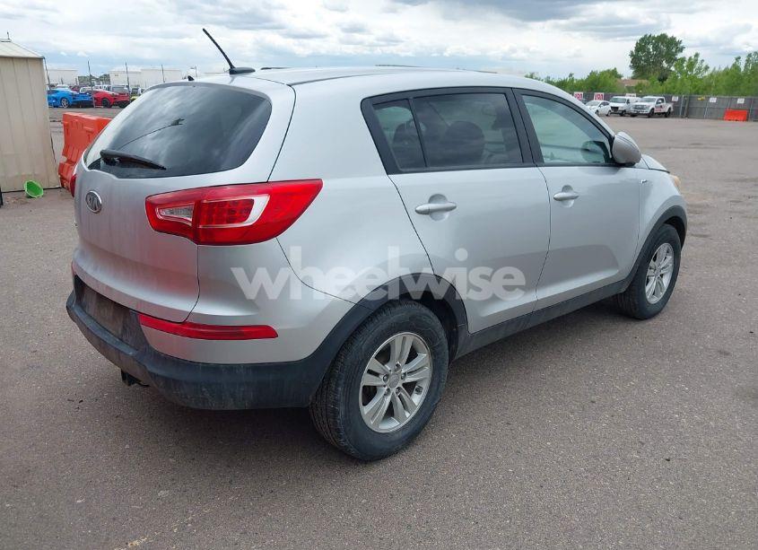 Photo 4 of 2011 Kia Sportage LX (VIN KNDPBCA21B7044237)