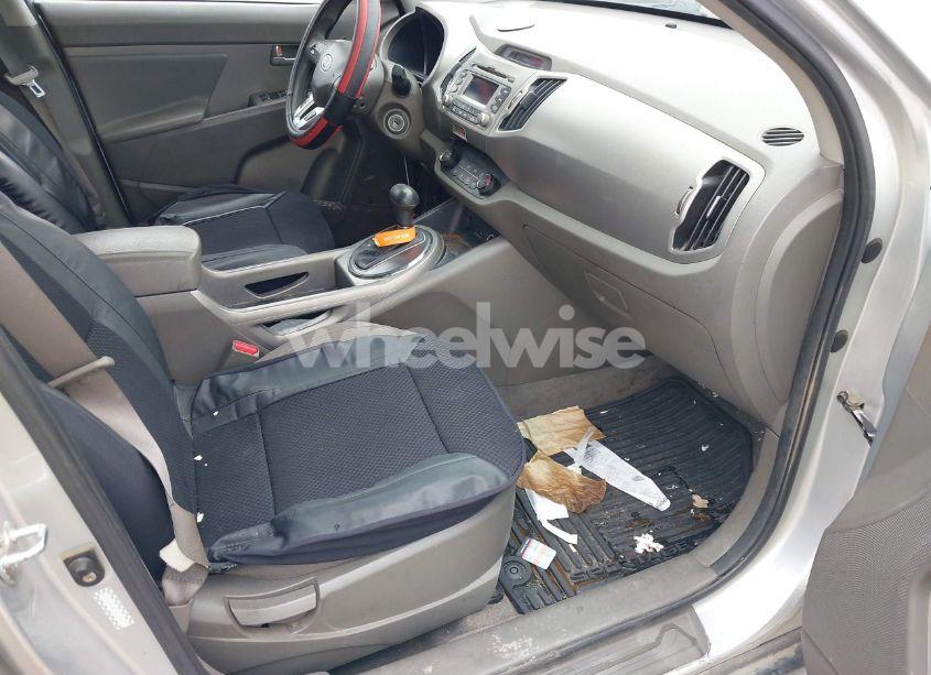 Photo 5 of 2011 Kia Sportage LX (VIN KNDPBCA21B7044237)