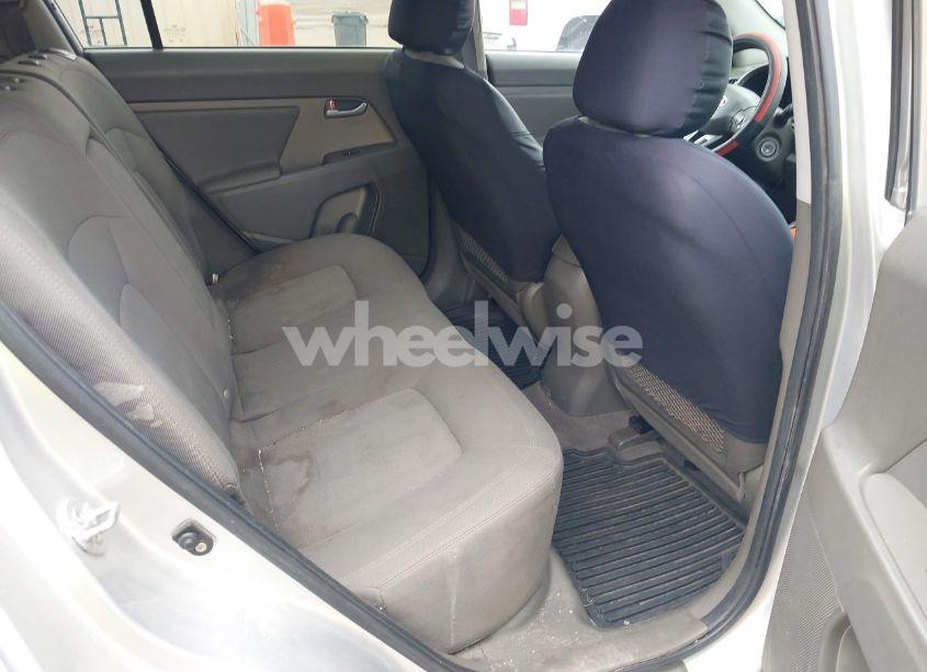 Photo 8 of 2011 Kia Sportage LX (VIN KNDPBCA21B7044237)