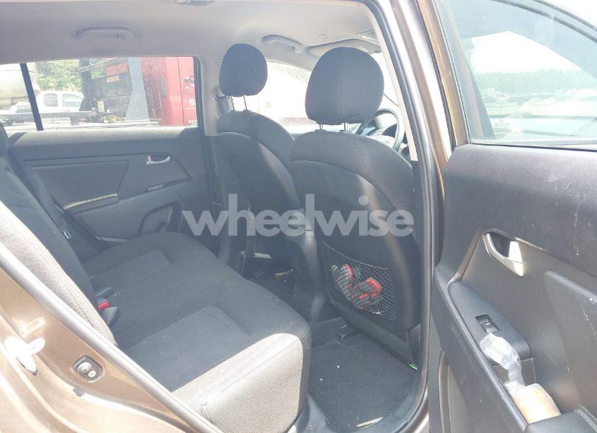 Photo 8 of 2011 Kia Sportage LX (VIN KNDPBCA21B7089890)