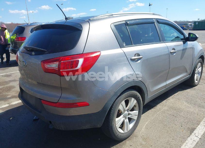 Photo 4 of 2011 Kia Sportage LX (VIN KNDPBCA24B7041803)