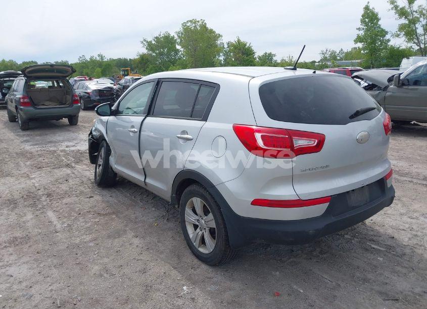 Photo 3 of 2013 Kia Sportage LX (VIN KNDPBCA26D7447309)