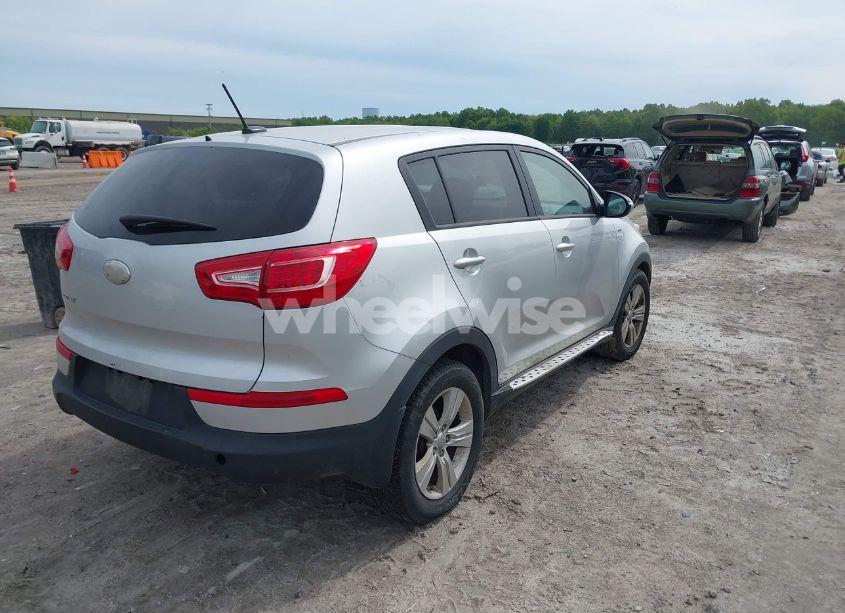 Photo 4 of 2013 Kia Sportage LX (VIN KNDPBCA26D7447309)