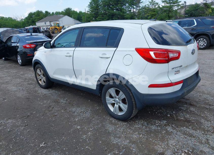 Photo 3 of 2013 Kia Sportage LX (VIN KNDPBCA26D7527886)