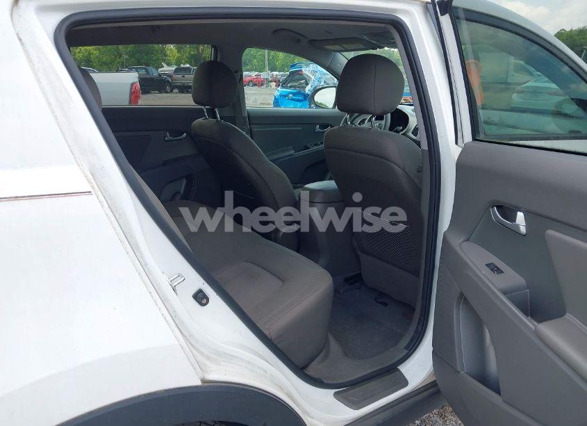 Photo 8 of 2013 Kia Sportage LX (VIN KNDPBCA26D7527886)