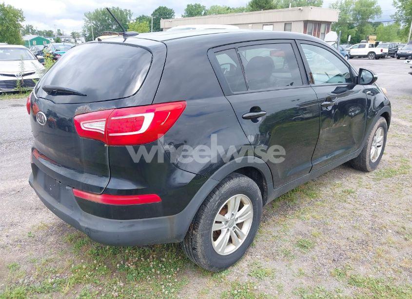 Photo 4 of 2011 Kia Sportage LX (VIN KNDPBCA27B7081079)