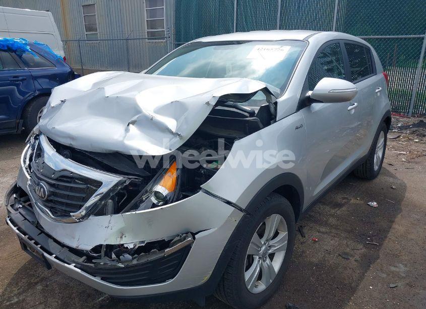 Photo 2 of 2013 Kia Sportage LX (VIN KNDPBCA27D7467259)