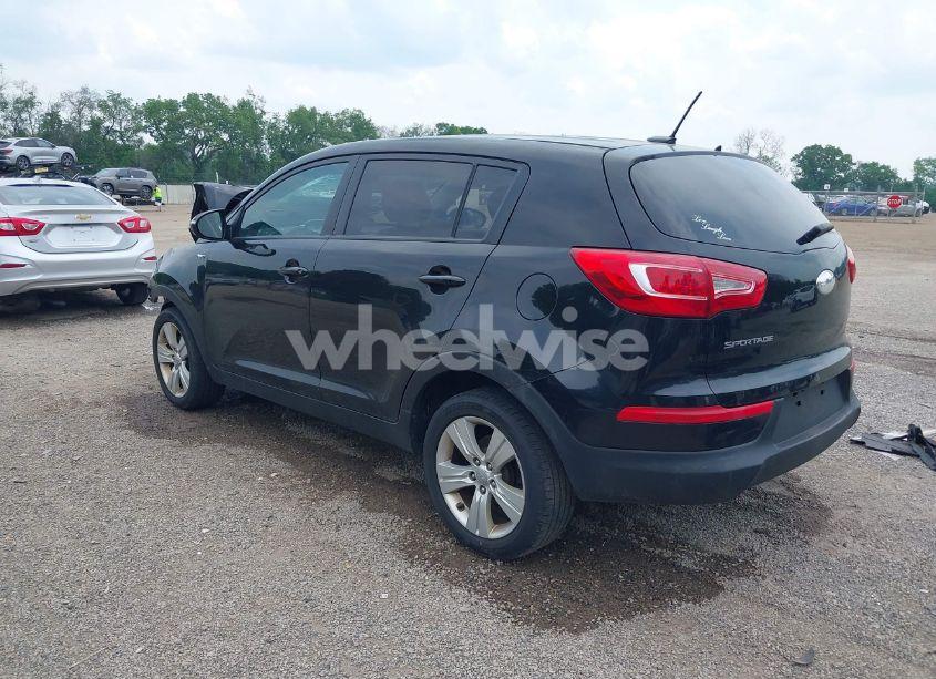 Photo 3 of 2013 Kia Sportage LX (VIN KNDPBCA28D7411444)