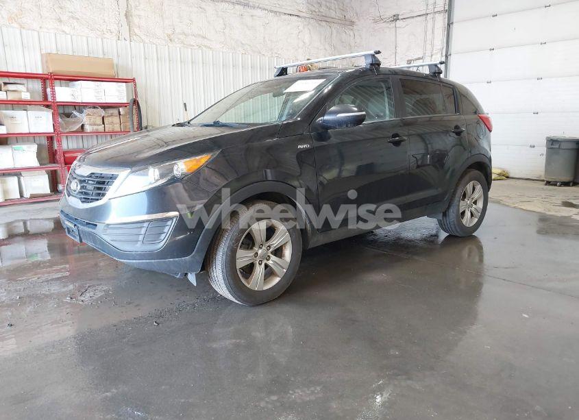 Photo 2 of 2013 Kia Sportage LX (VIN KNDPBCA28D7431693)