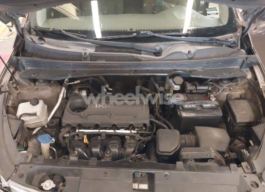 Photo 10 of 2012 Kia Sportage LX (VIN KNDPBCA29C7199037)