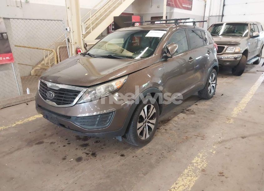 Photo 2 of 2012 Kia Sportage LX (VIN KNDPBCA29C7199037)