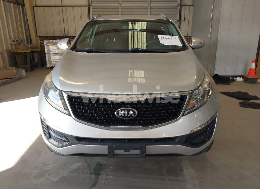 Photo 12 of 2015 Kia Sportage LX (VIN KNDPBCAC0F7693994)