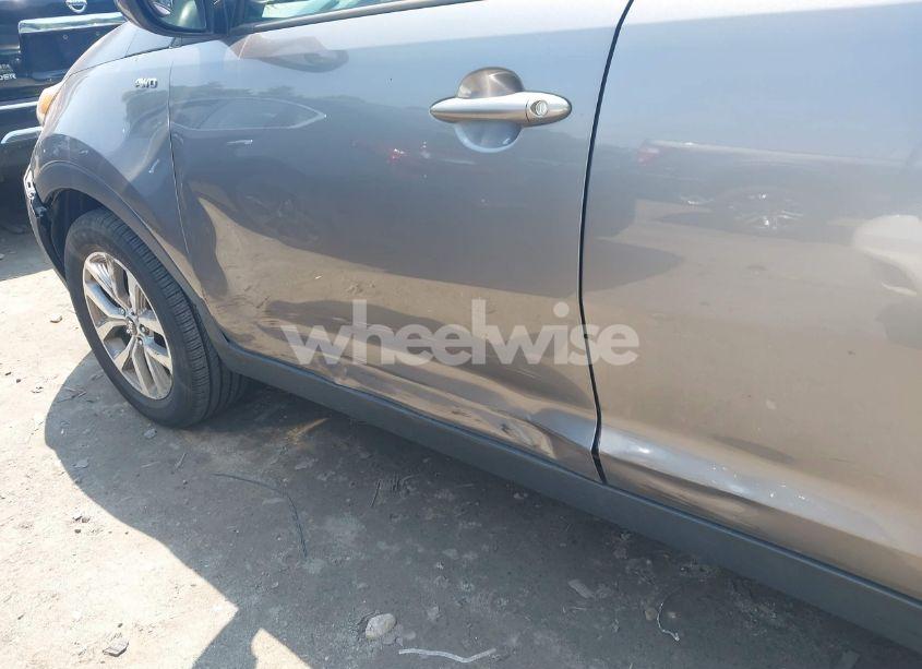 Photo 6 of 2015 Kia Sportage LX (VIN KNDPBCAC1F7793487)