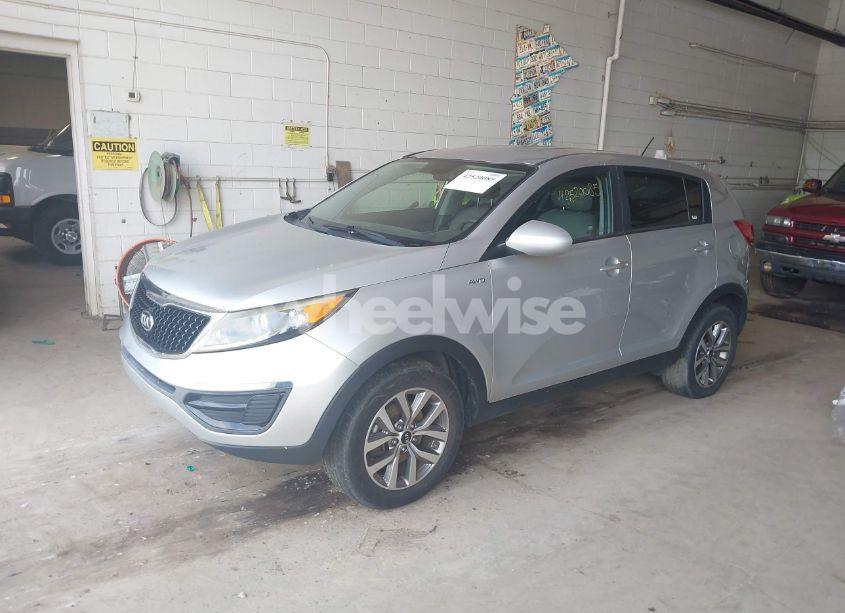 Photo 2 of 2016 Kia Sportage LX (VIN KNDPBCAC1G7864074)