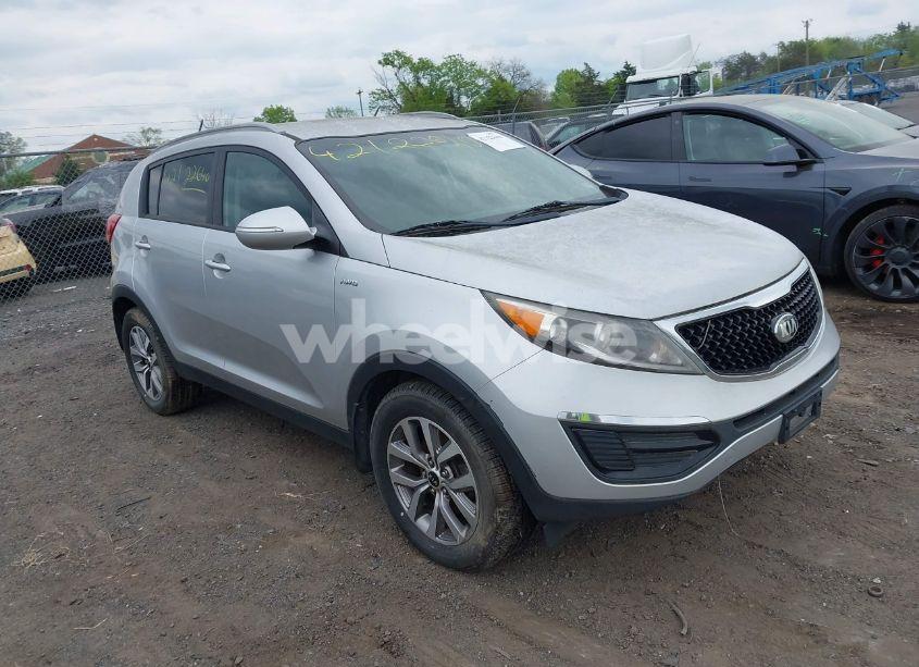 2015 Kia Sportage LX (VIN KNDPBCAC2F7670376) main photo