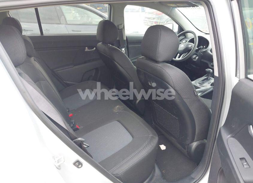 Photo 8 of 2015 Kia Sportage LX (VIN KNDPBCAC2F7670376)