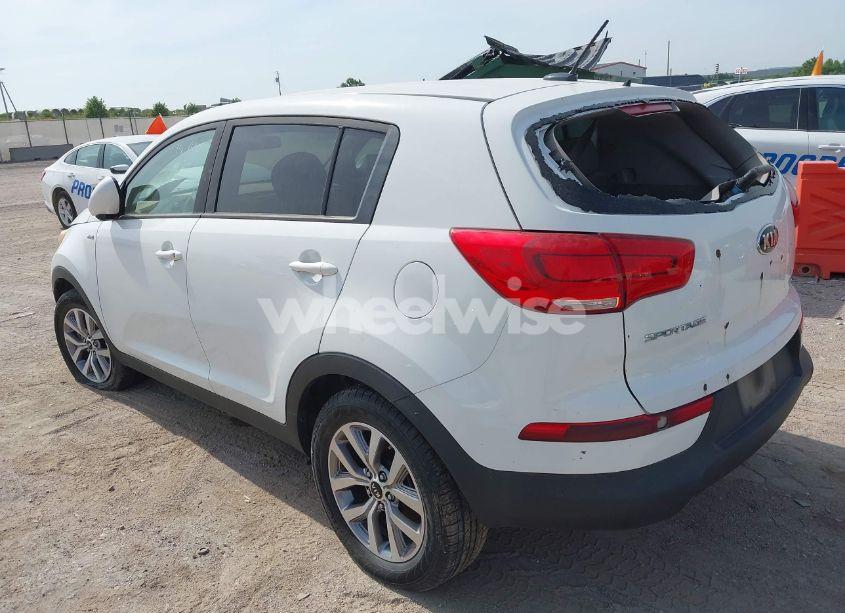 Photo 3 of 2015 Kia Sportage LX (VIN KNDPBCAC2F7710696)