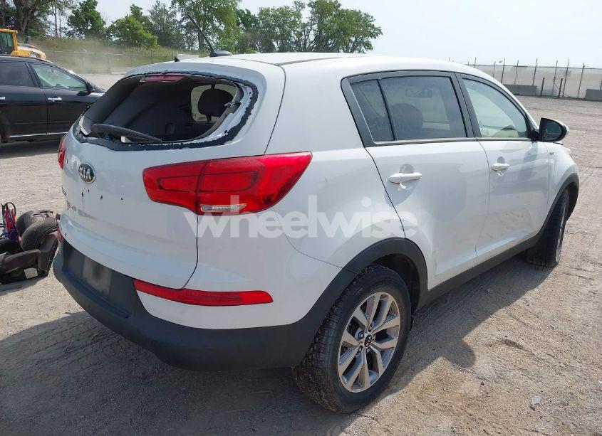Photo 4 of 2015 Kia Sportage LX (VIN KNDPBCAC2F7710696)