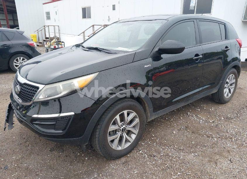 Photo 2 of 2016 Kia Sportage LX (VIN KNDPBCAC5G7807375)
