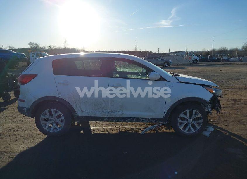 Photo 13 of 2016 Kia Sportage LX (VIN KNDPBCAC5G7853109)