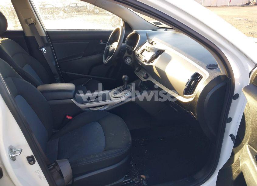 Photo 5 of 2016 Kia Sportage LX (VIN KNDPBCAC5G7853109)