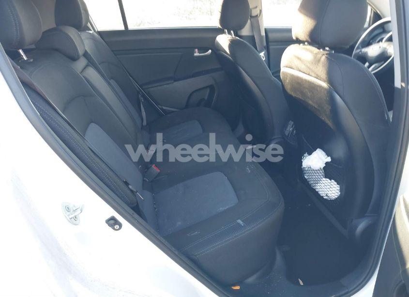 Photo 8 of 2016 Kia Sportage LX (VIN KNDPBCAC5G7853109)