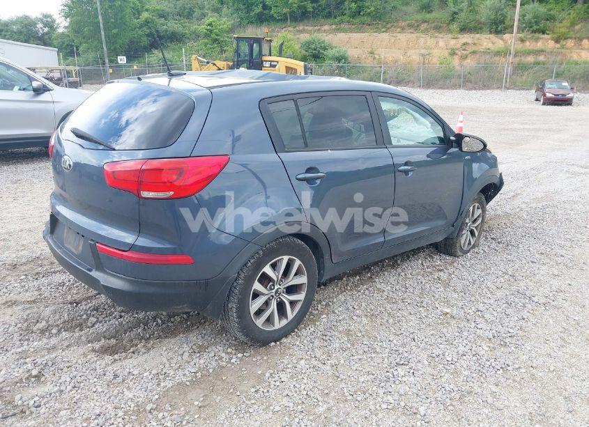 Photo 4 of 2016 Kia Sportage LX (VIN KNDPBCAC6G7833354)