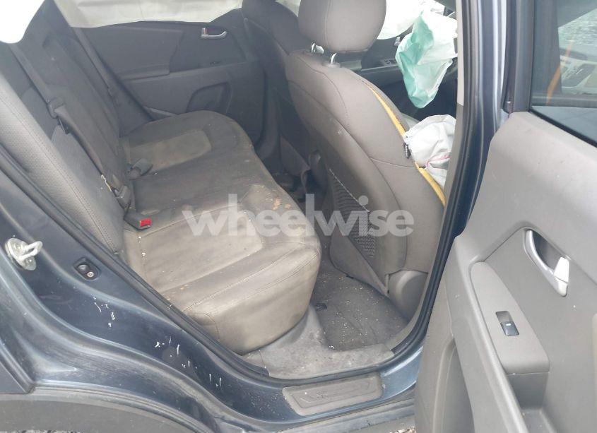 Photo 8 of 2016 Kia Sportage LX (VIN KNDPBCAC6G7833354)